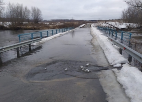 Вследствии вредного воздействия гидрологических явлений на территории Мценского района произошло подтопление низководных мостов расположенных в д. Богатищево и п. Ивановский